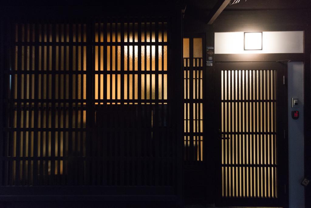 Вілла Kakishibu An Machiya House Кіото Номер фото