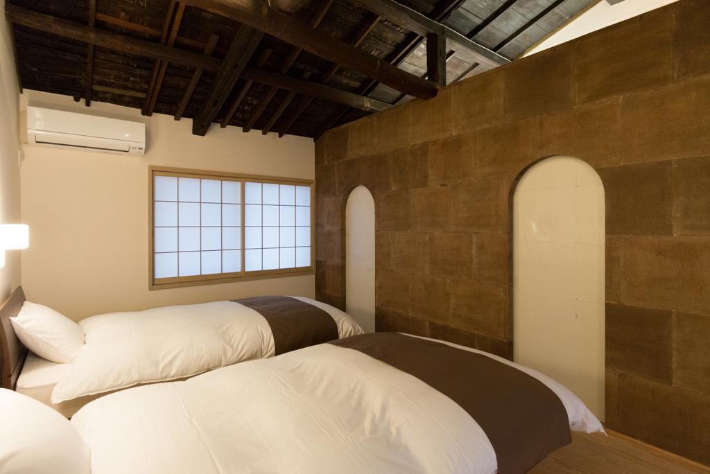 Вілла Kakishibu An Machiya House Кіото Номер фото